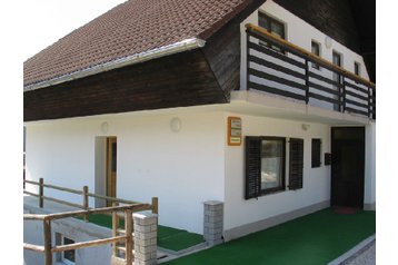 Eslovenia Privát Podkoren, Exterior